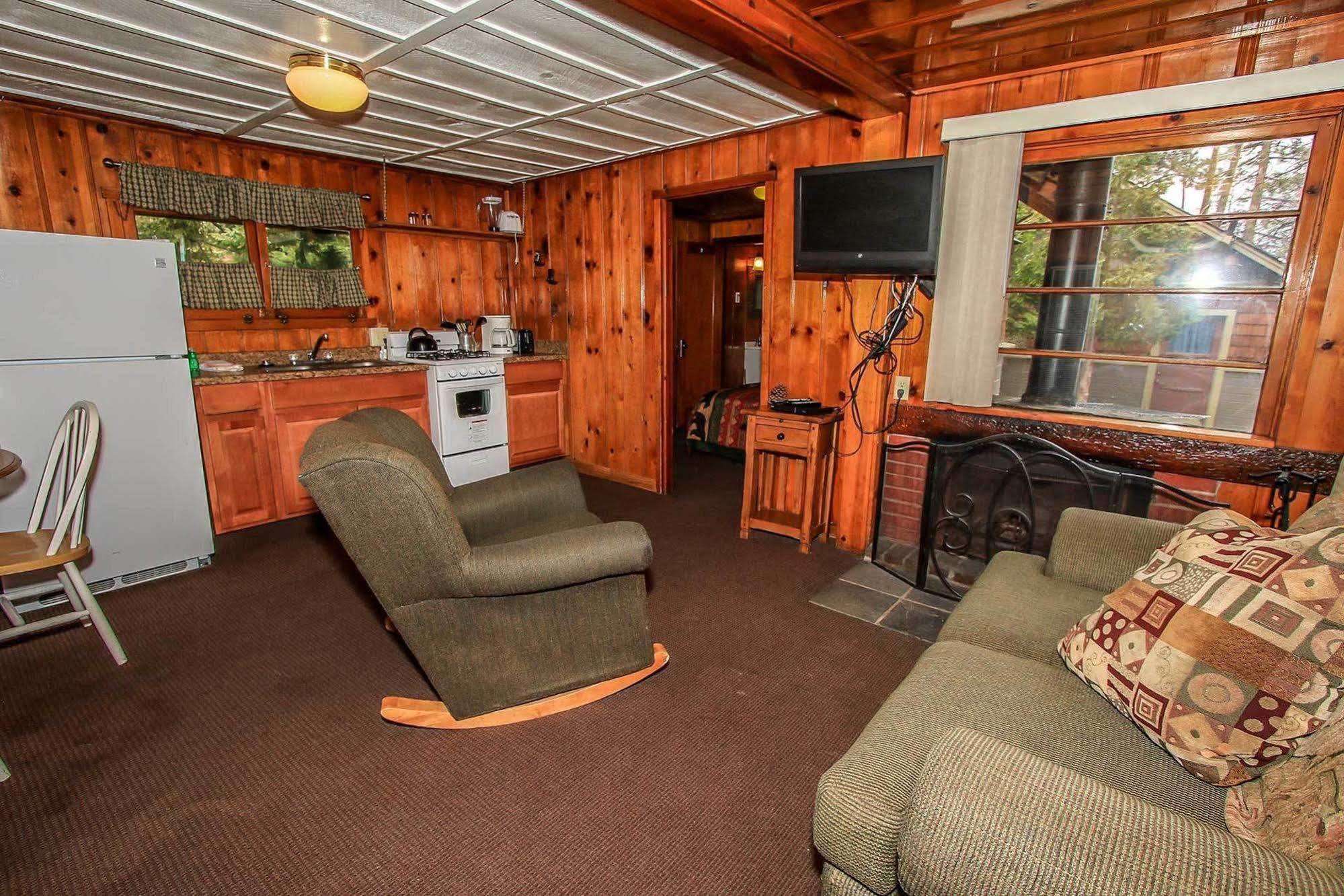 Shore Acres Lodge Биг Бэар Лейк Экстерьер фото