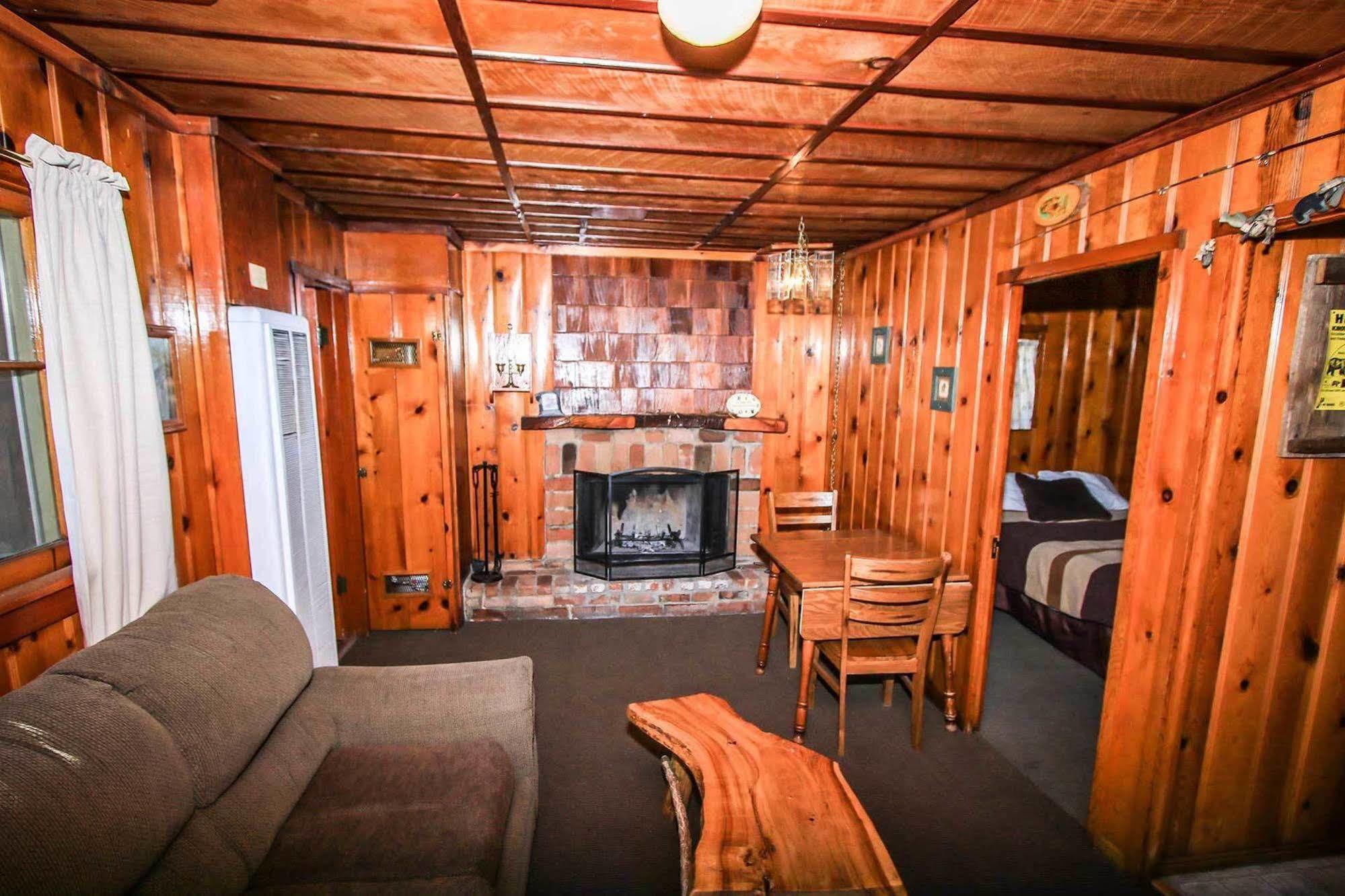 Shore Acres Lodge Биг Бэар Лейк Экстерьер фото