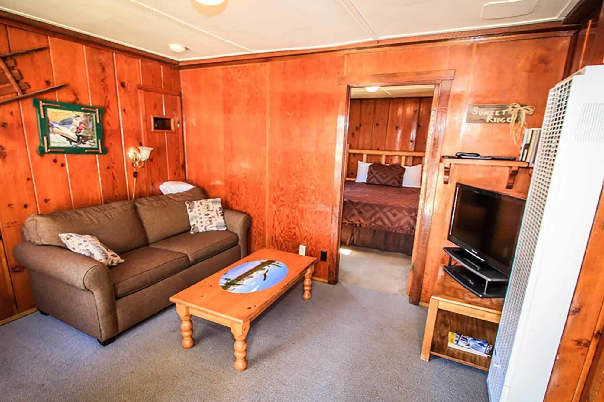 Shore Acres Lodge Биг Бэар Лейк Экстерьер фото